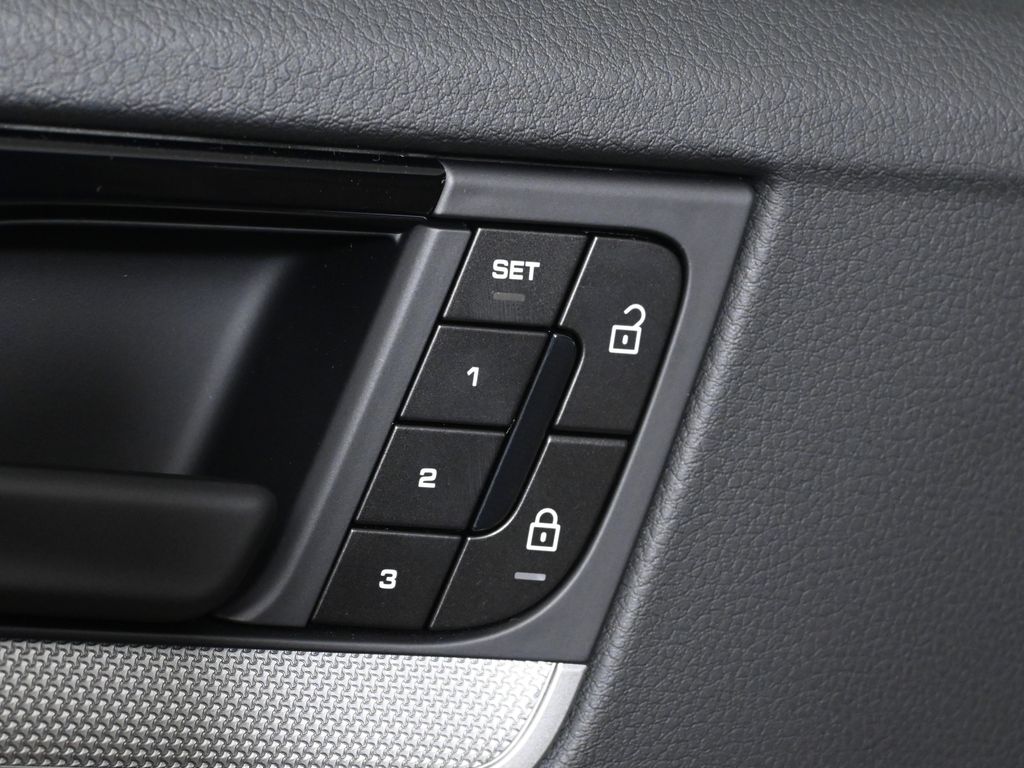 Thumbnail: 2026 Porsche  - 31