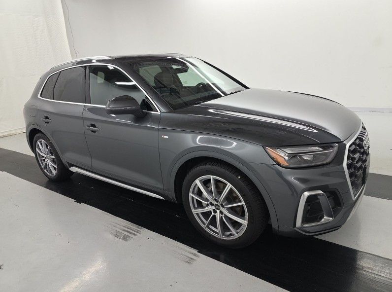Daytona Gray Pearl 2022 Audi Q5 Hybrid Plug-in SUV / Crossover All-Wheel Drive 7-Speed Automatic