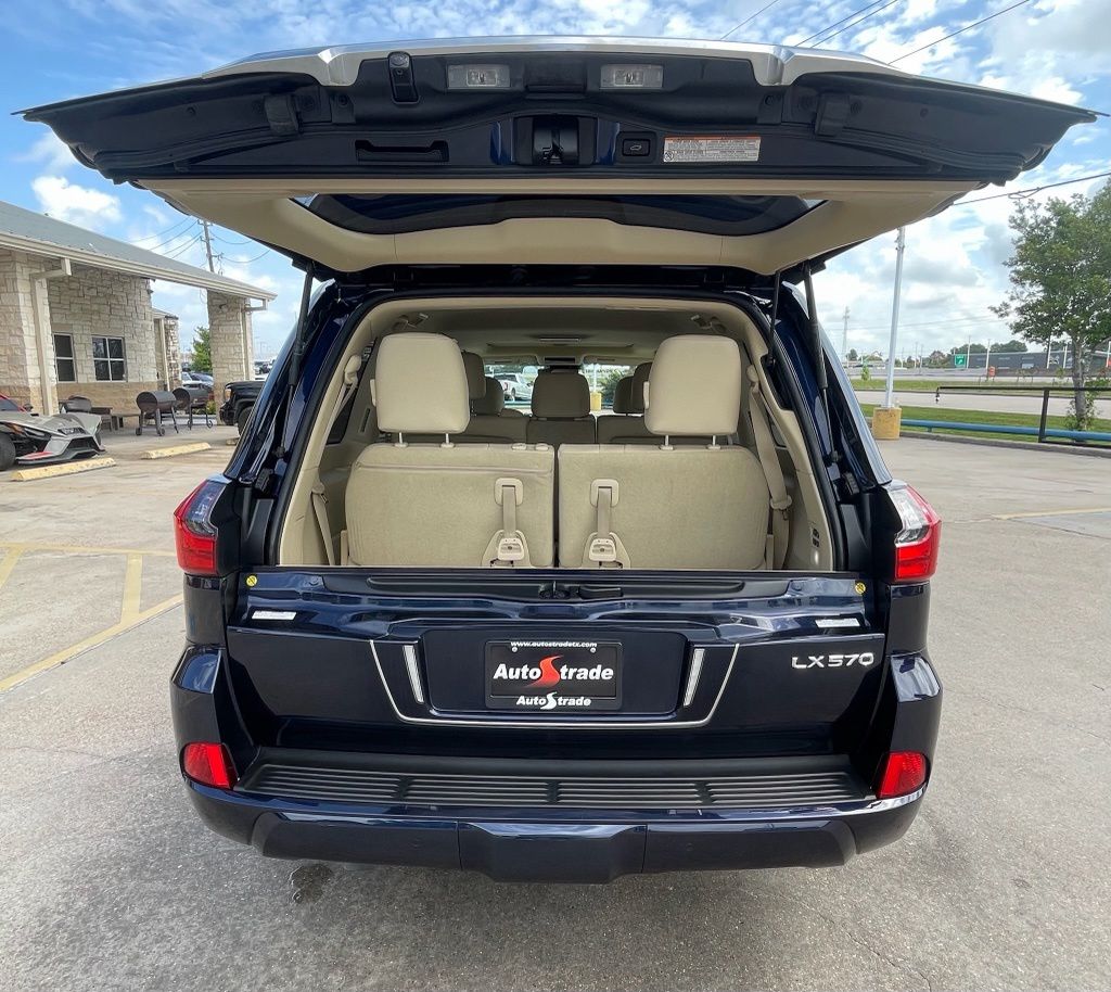 2018 Lexus LX 570 - 11