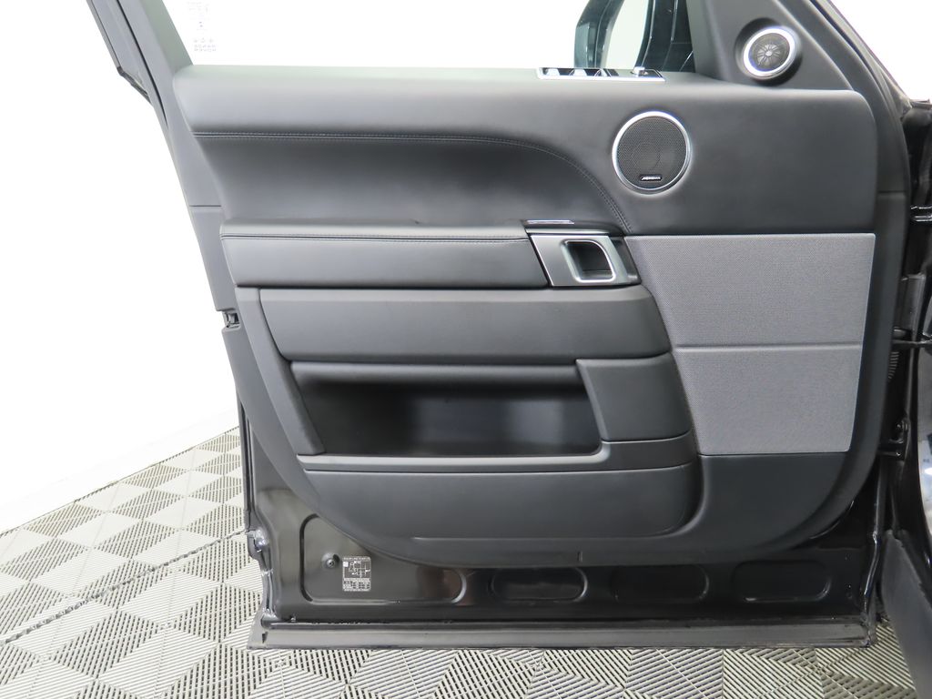 Thumbnail: 2019 Land Rover Range Rover Sport - 25