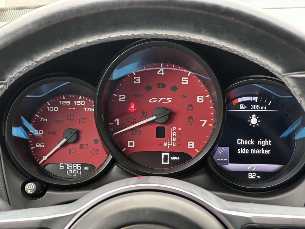 2017 Porsche Macan GTS 23
