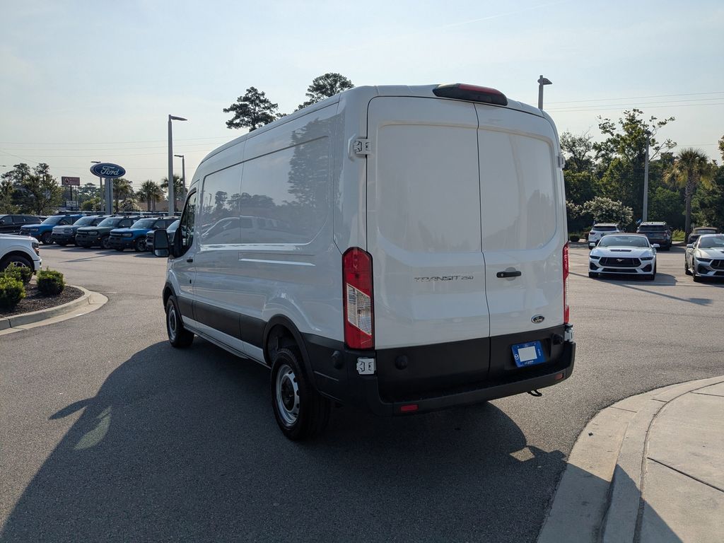 2025 Ford Transit 250