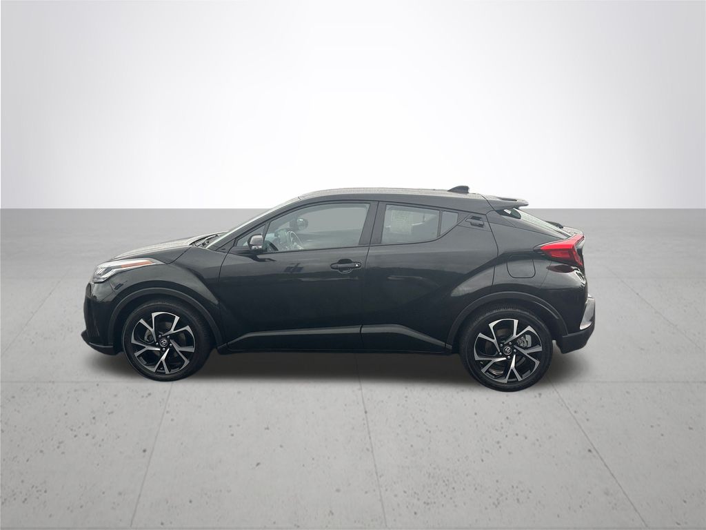 2022 Toyota C-HR XLE