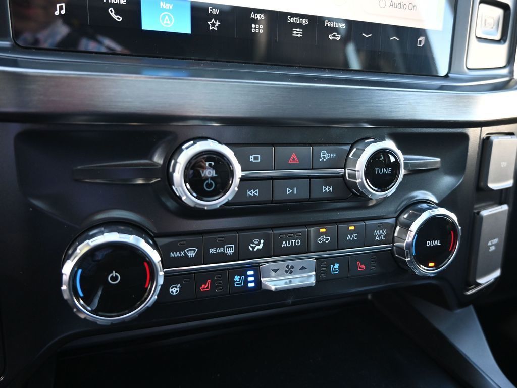 2025 Ford F-350 Super Duty LARIAT