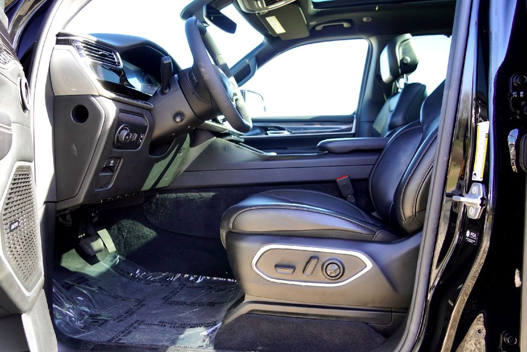 Used Car 2022 Jeep Wagoneer  Series I For Sale Under $40,000 In Taylor, Texas