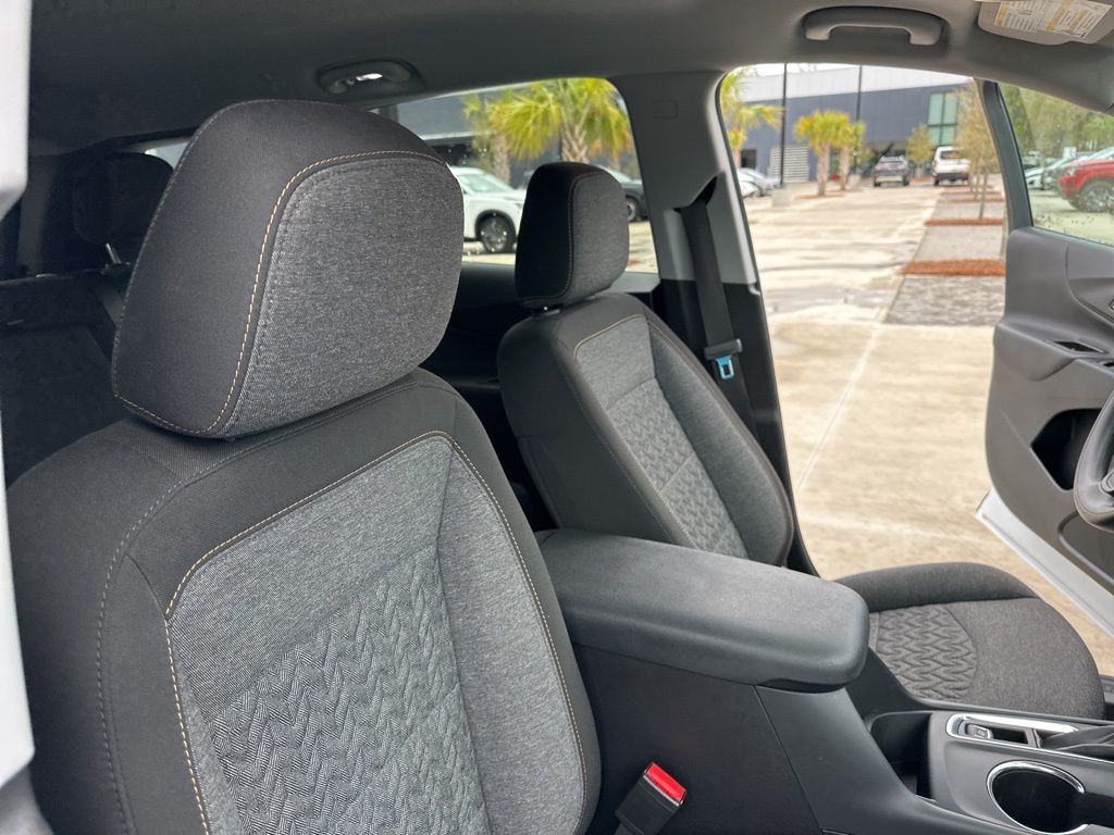 2022 Summit White Chevrolet Equinox LT FWD SUV