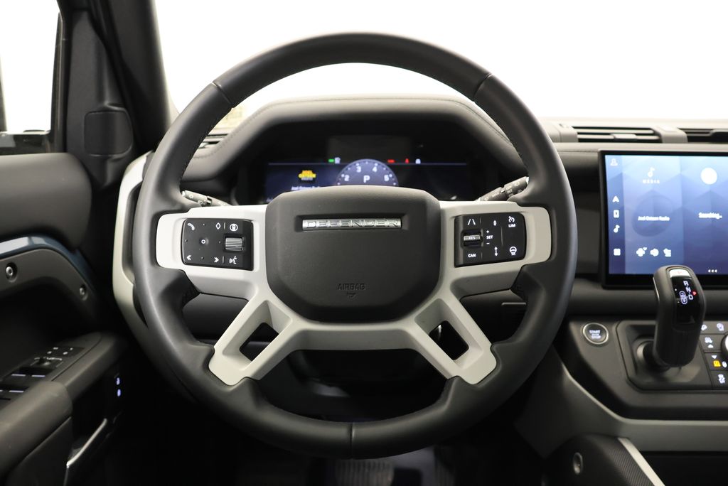 Thumbnail: 2025 Land Rover Defender - 17