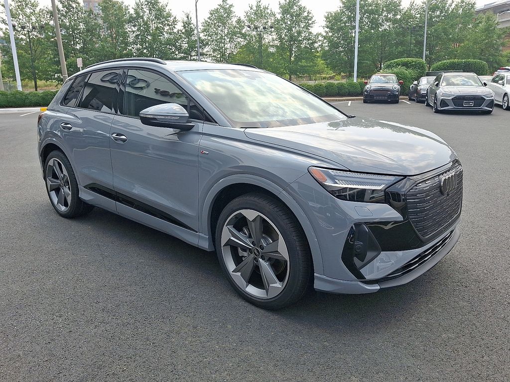 Thumbnail: 2025 Audi Q4 e-tron - 2
