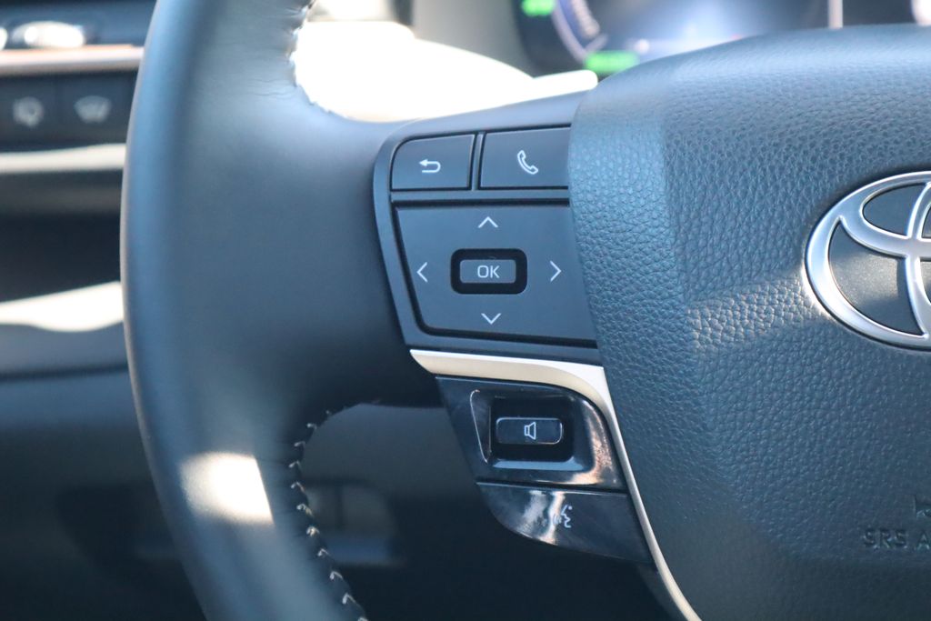 Thumbnail: 2025 Toyota Crown Signia - 11