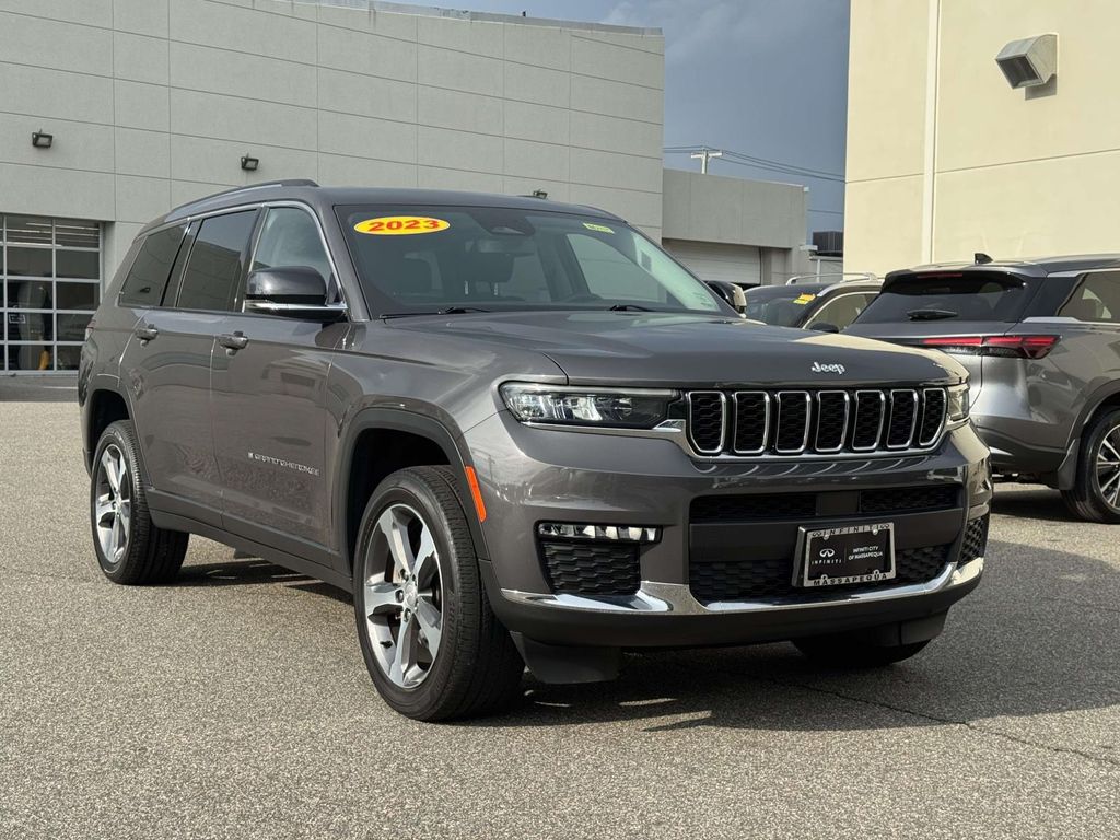 Baltic Gray Metallic Clearcoat 2023 Jeep Grand Cherokee L Limited 4WD SUV / Crossover Four-Wheel Drive 8-Speed Automatic
