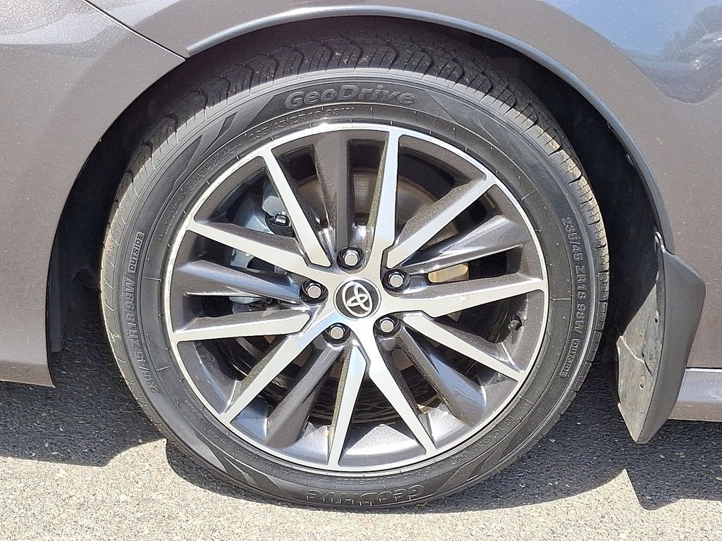 2022 Toyota Camry XLE 8