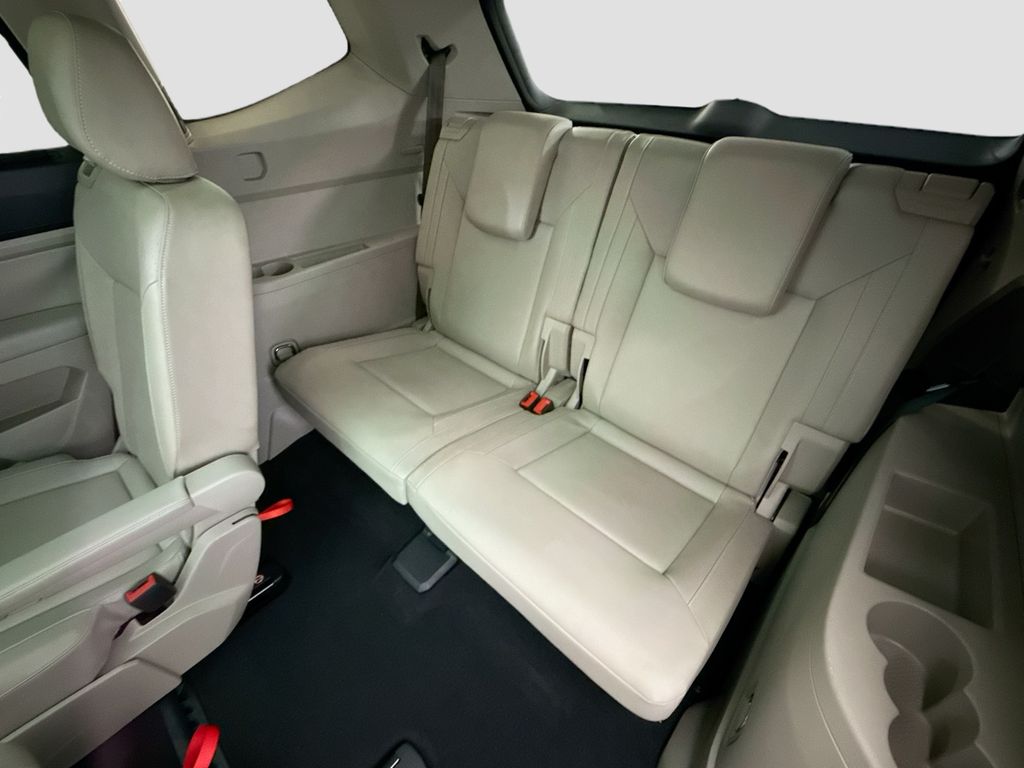 Thumbnail: 2021 Volkswagen Atlas - 21