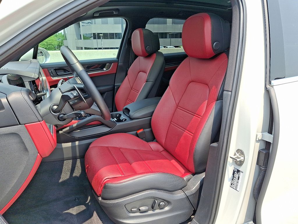 2024 Porsche Cayenne  16