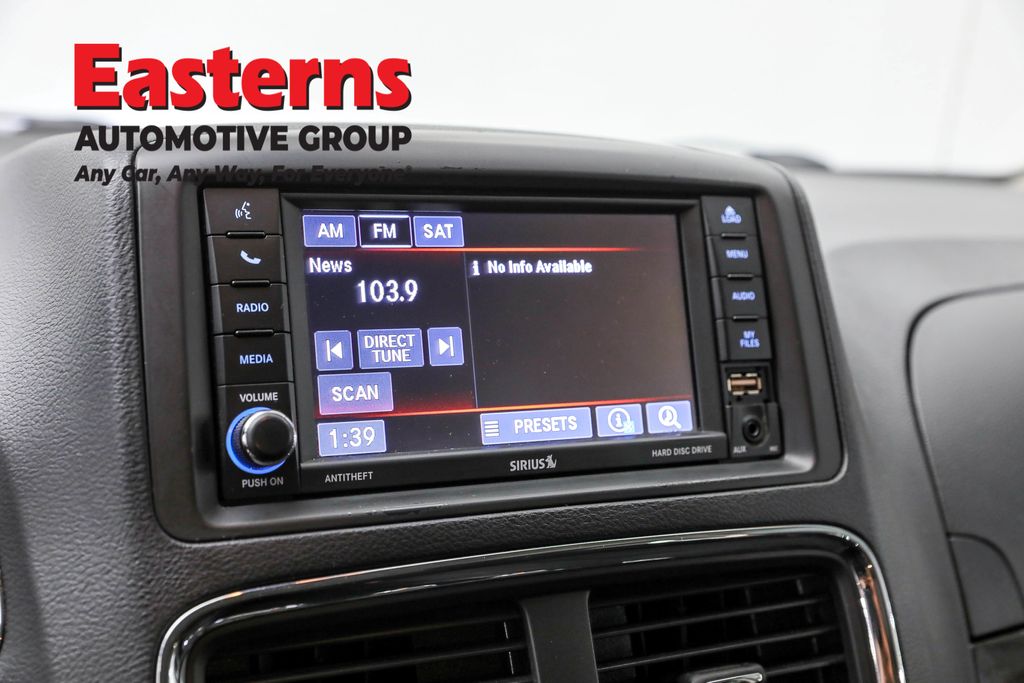 Used 2019 Gray Dodge SE image 19