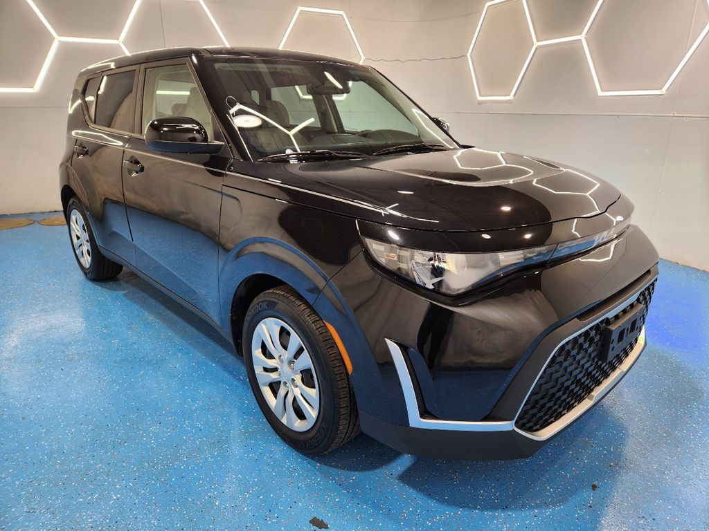 2023 Kia Soul LX FWD