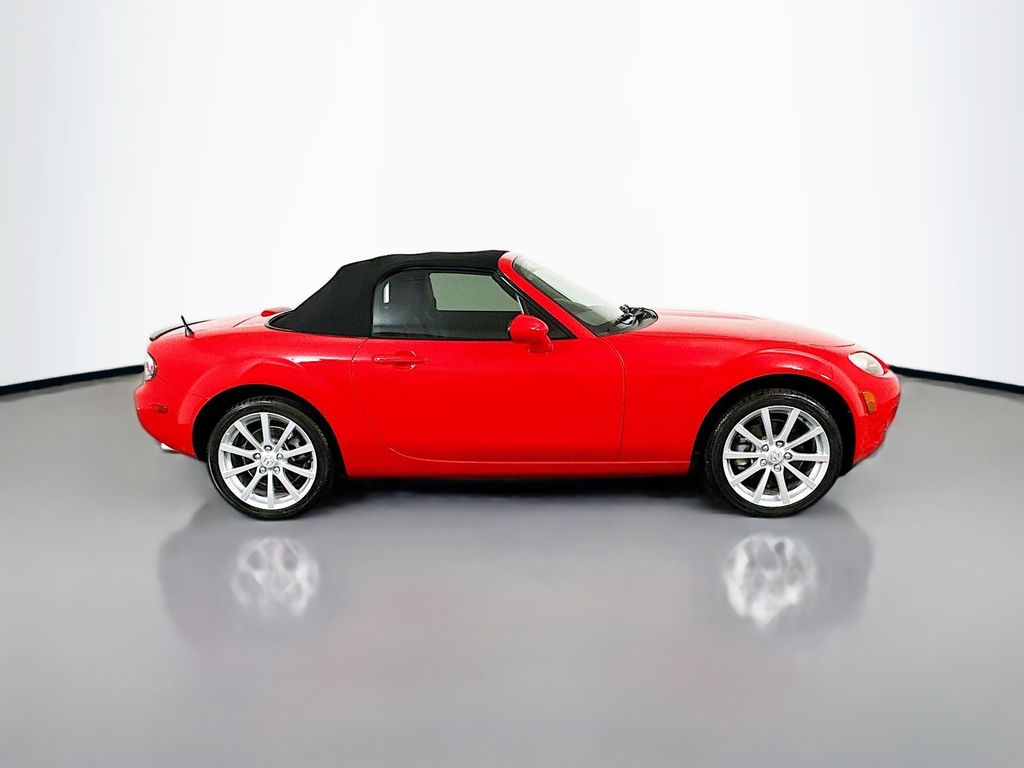 Thumbnail: 2006 Mazda MX-5 Miata - 4