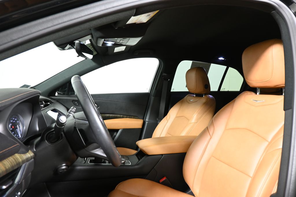 2022 Cadillac XT4 Premium Luxury 14