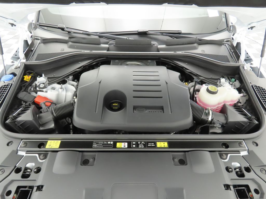 Thumbnail: 2025 Land Rover Range Rover Sport - 29