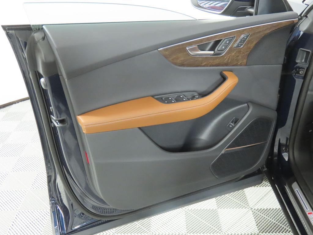 Thumbnail: 2026 Audi Q8 - 29