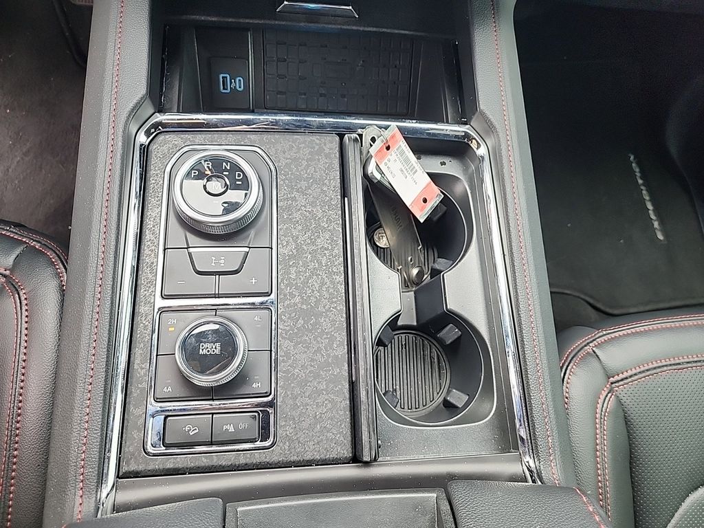 2024 Ford Expedition Limited photo