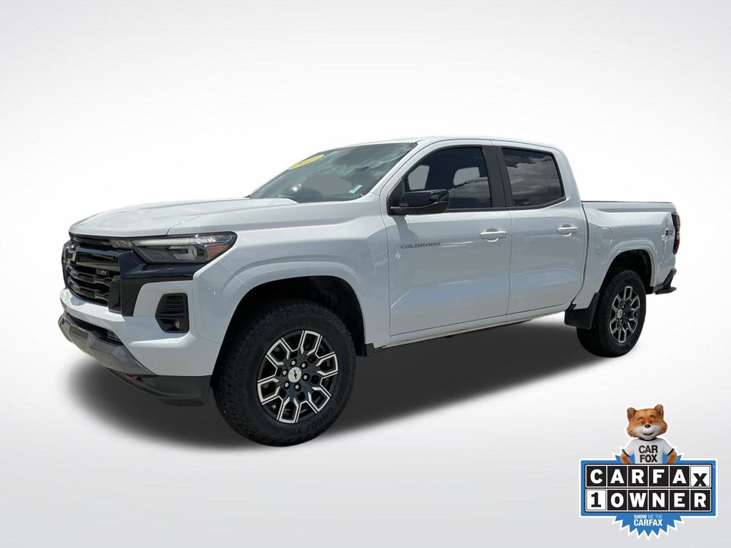 Summit White 2023 Chevrolet Colorado Pickup Truck Four-Wheel Drive 8-Speed Automatic