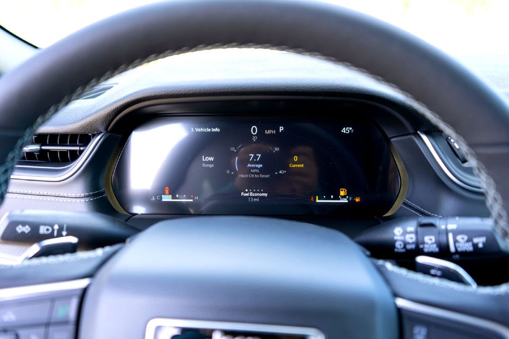 New Car 2025 Jeep Grand Cherokee L  Laredo For Sale Under $50,000 In Taylor, Texas