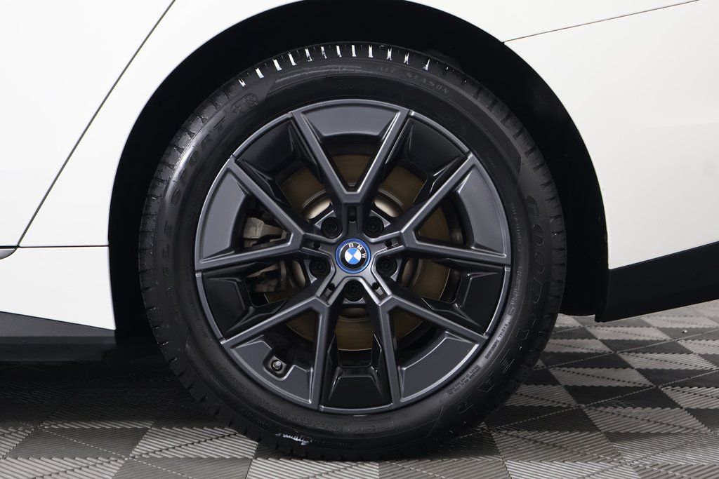 2023 BMW i4 eDrive35 16