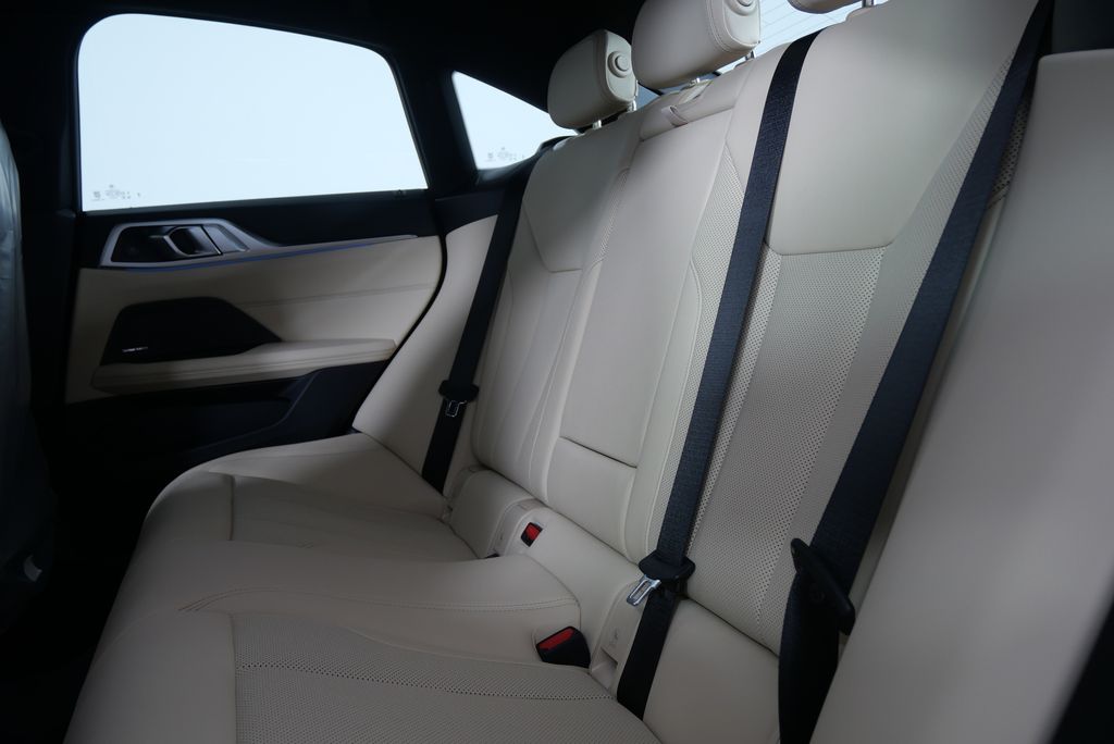 2025 BMW i4 eDrive40 15