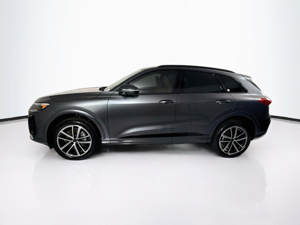 Thumbnail: 2026 Audi Q5 - 8