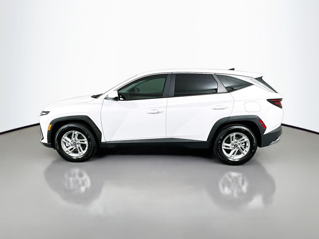 2025 Hyundai Tucson SE 8