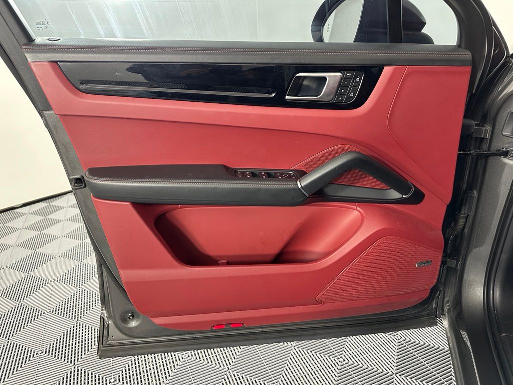 Thumbnail: 2023 Porsche  - 16