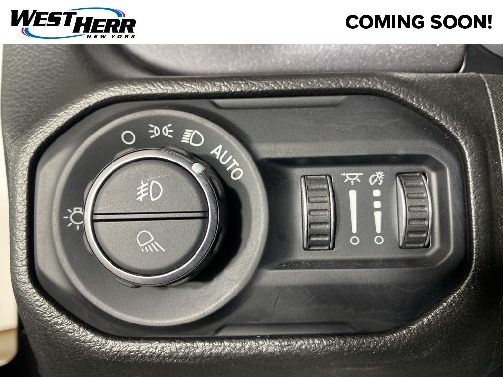 Certified Used 2022 Gray Jeep Mojave image 14