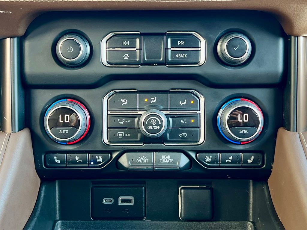 2022 Chevrolet Tahoe High Country photo