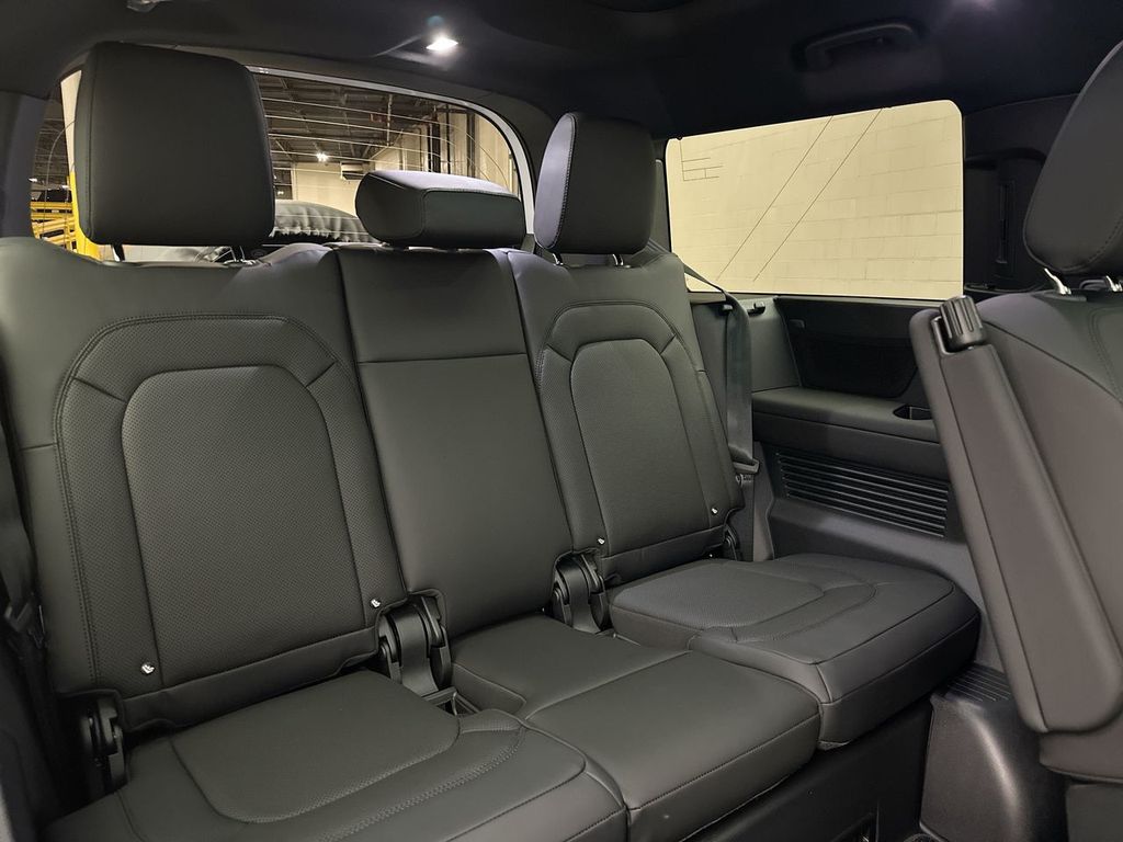 Thumbnail: 2026 Land Rover Defender - 8