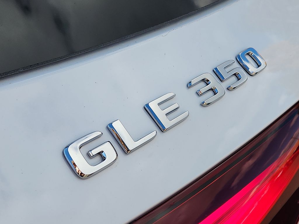 Thumbnail: 2026 Mercedes-Benz GLE - 16