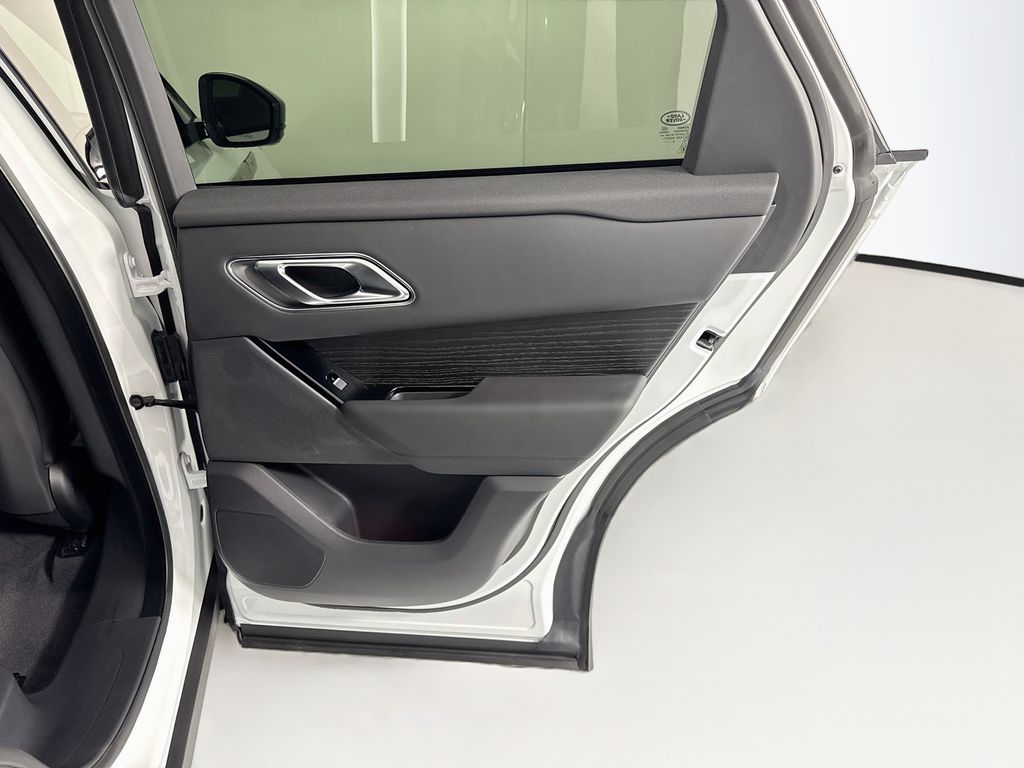 Thumbnail: 2026 Land Rover Range Rover Velar - 27