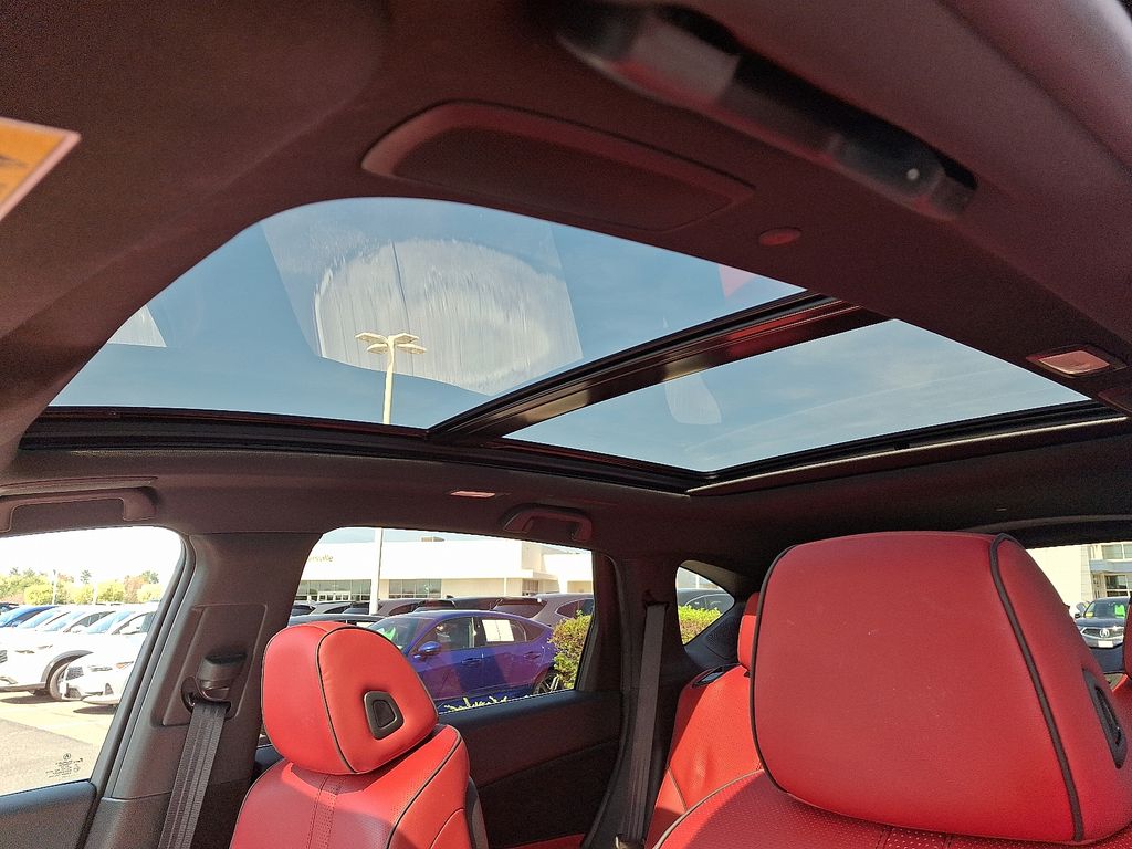 Thumbnail: 2025 Acura RDX - 15