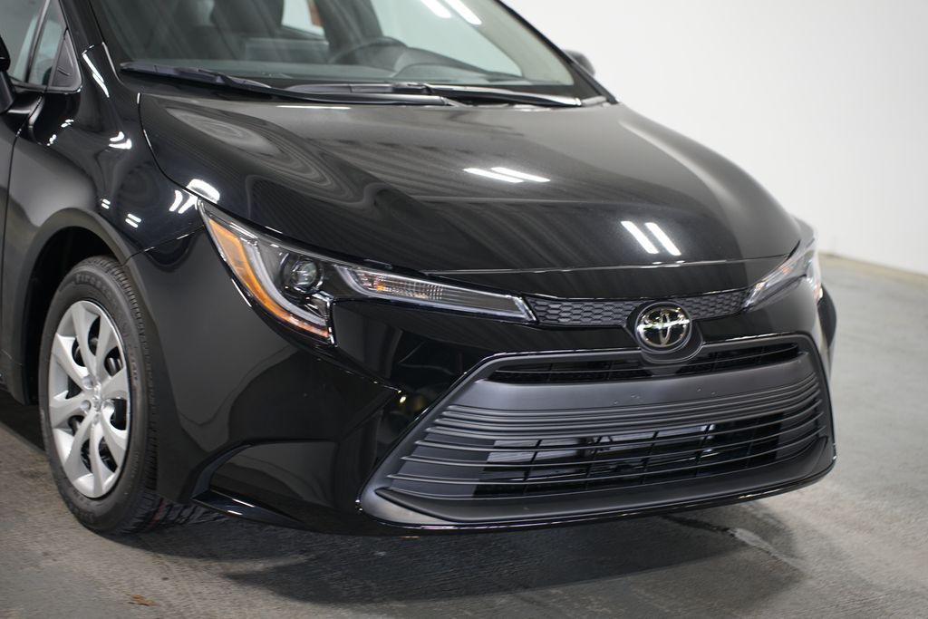 2025 Toyota Corolla LE 4