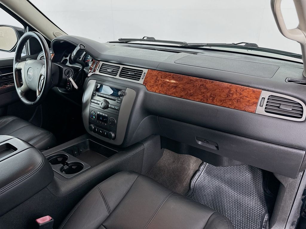 Thumbnail: 2014 GMC Yukon - 28