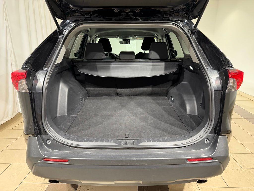 Thumbnail: 2025 Toyota RAV4 - 11