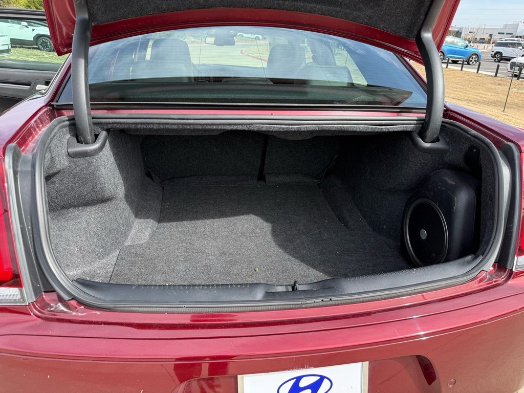 Thumbnail: 2023 Chrysler 300 - 25