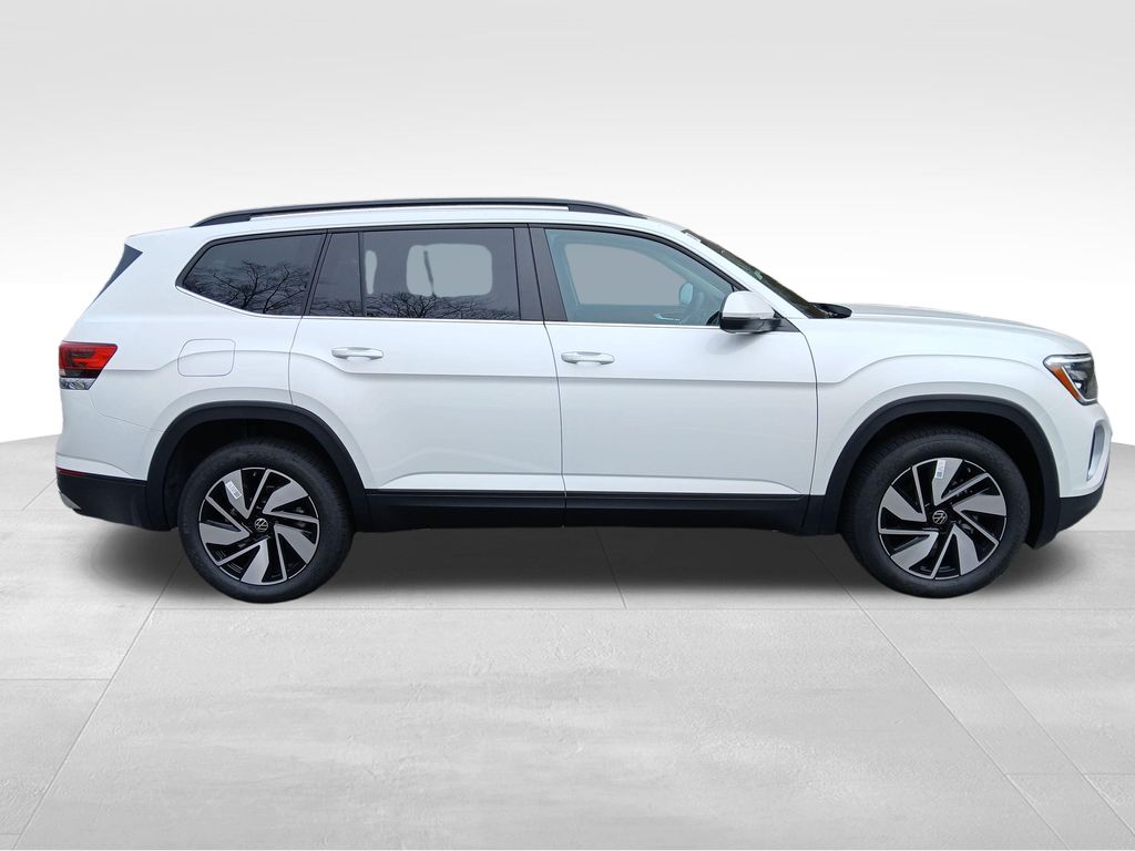 New 2026 White Volkswagen 2.0T SE w/Technology image 6