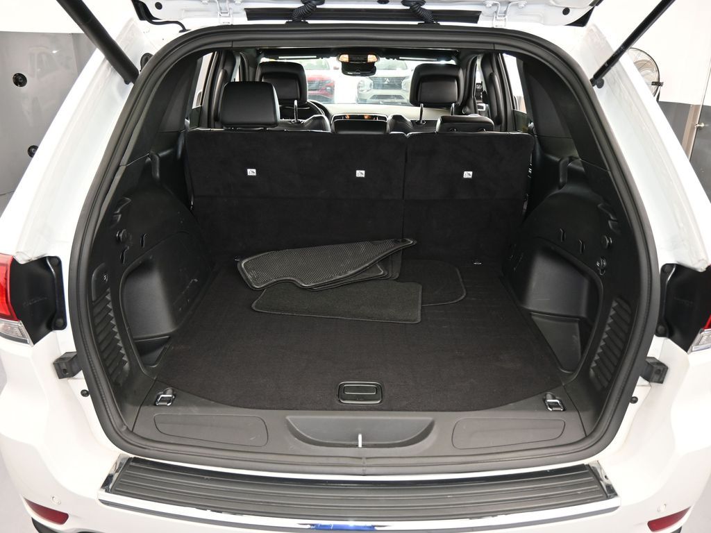 Used 2021 Bright White Clearcoat Jeep Limited image 40