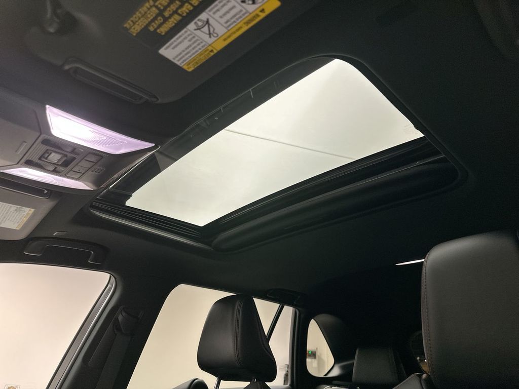 Thumbnail: 2023 Toyota RAV4 - 11