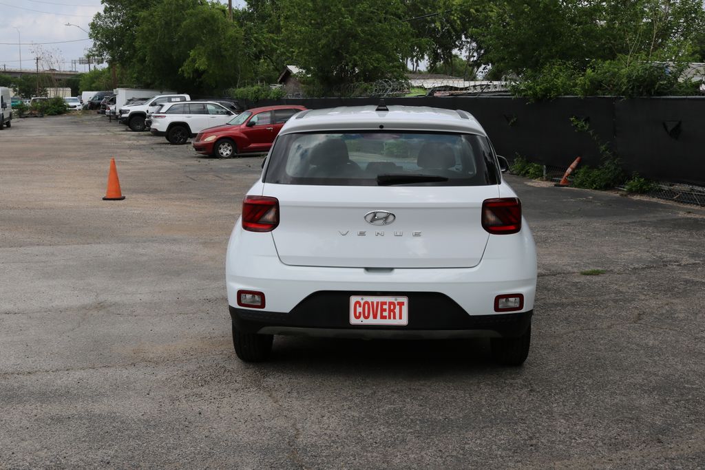 Used Car 2022 Hyundai Venue  Se For Sale Under $20,000 In Austin, Texas