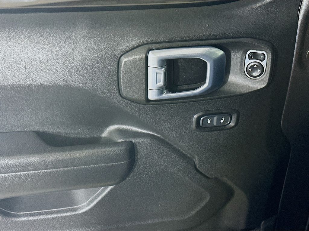 Used 2022 Gray Jeep Unlimited Sport S image 25