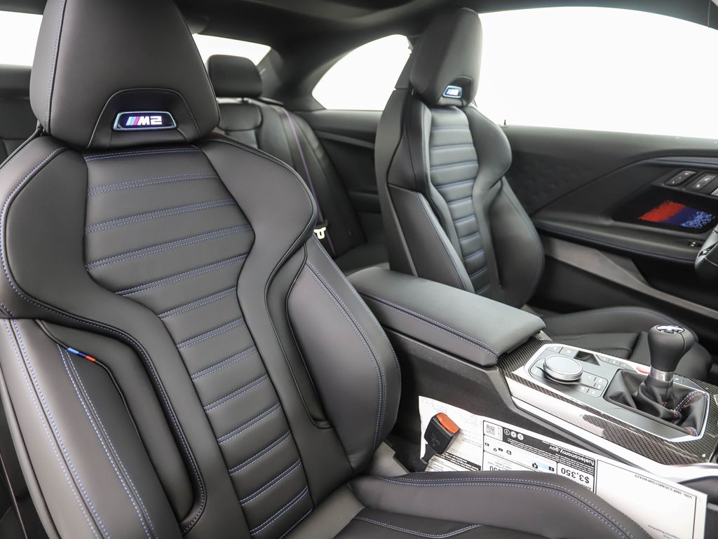 Thumbnail: 2025 BMW M2 - 25