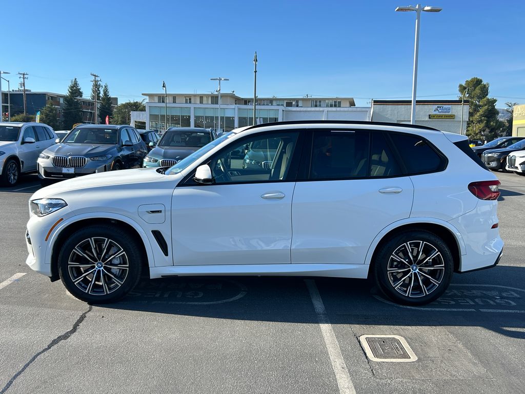 2022 BMW X5 xDrive45e 2