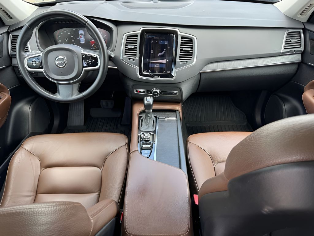 Used Car 2020 Volvo Xc90  T6 Momentum For Sale Under $30,000 In Austin, Texas