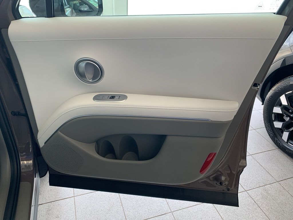 New 2026 Brown Hyundai SEL image 25